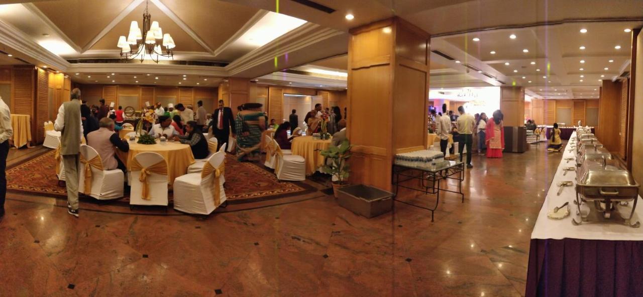 Sarovar Portico Surajkund New Delhi Buitenkant foto