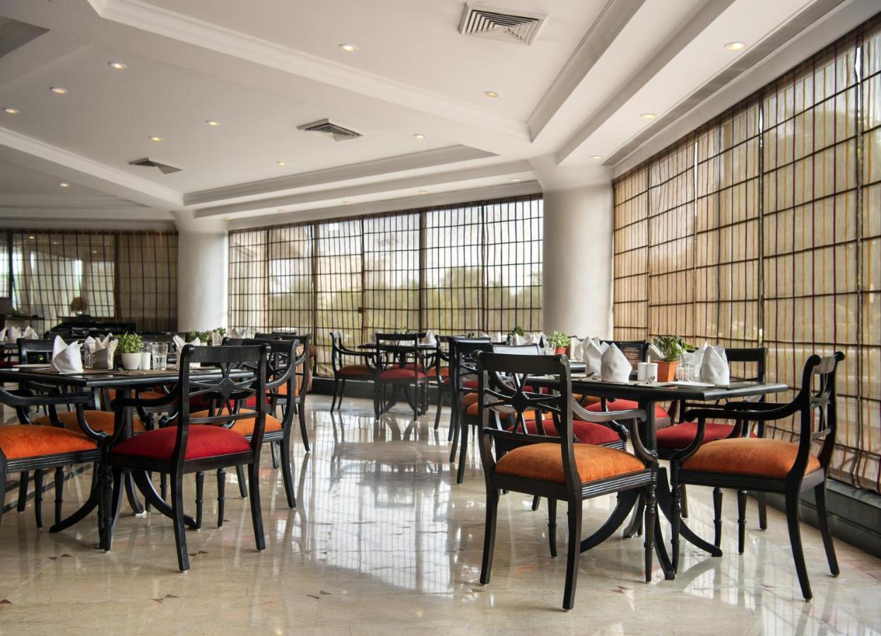 Sarovar Portico Surajkund New Delhi Buitenkant foto
