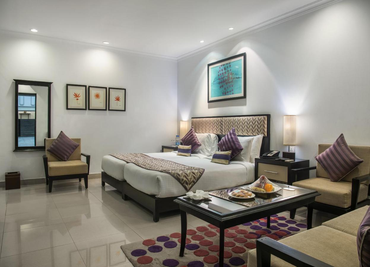 Sarovar Portico Surajkund New Delhi Buitenkant foto